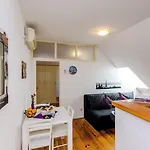 Orka Apartment *