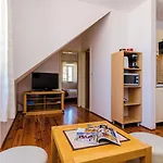 Orka Apartment *
