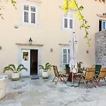 Orka Apartment *