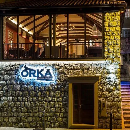 오르카 아파트먼트 *