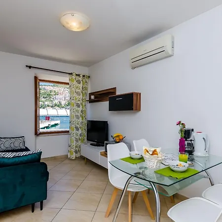 Orka * Ντουμπρόβνικ