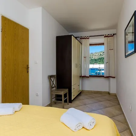 Apartment Orka *
