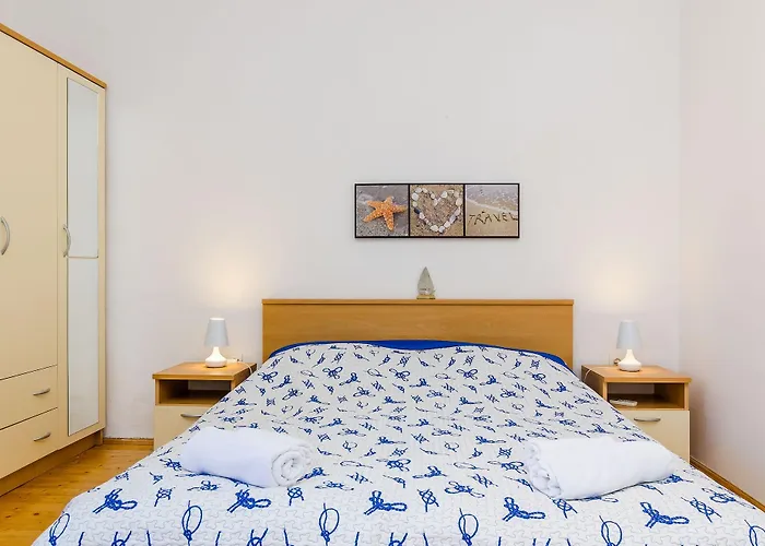 오르카 아파트먼트 *