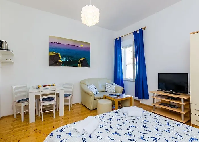 Orka Apartman *